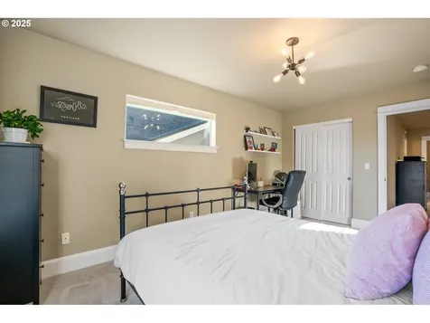 5689 NW Lark Meadow Terrace Portland OR 97229