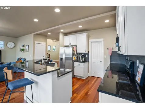 5689 NW Lark Meadow Terrace Portland OR 97229