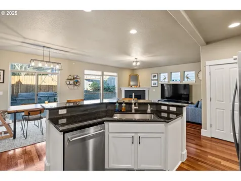 5689 NW Lark Meadow Terrace Portland OR 97229