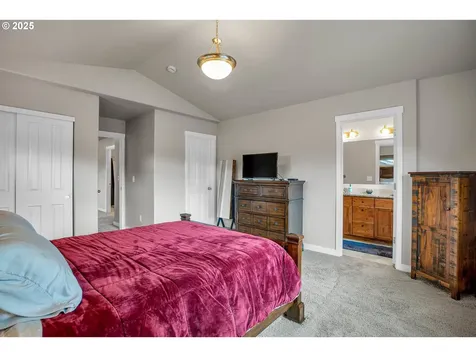 6203 NE 70th Court Vancouver WA 98661
