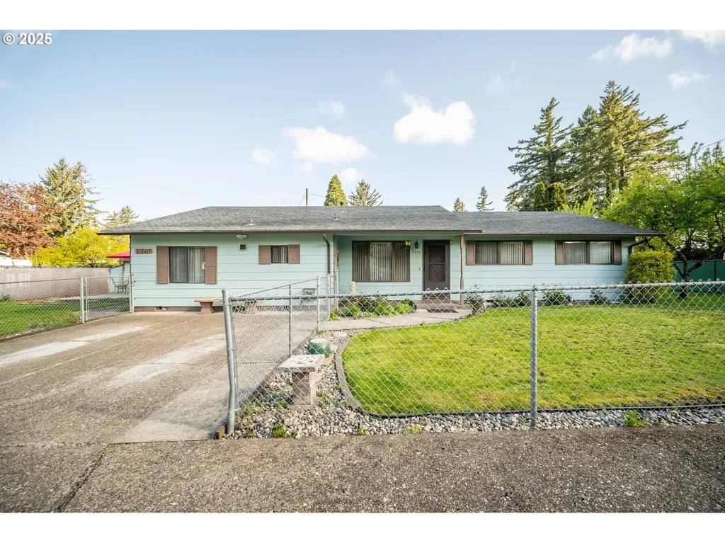 15651 SE Clinton Court Portland OR 97236