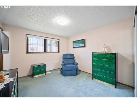 15651 SE Clinton Court Portland OR 97236