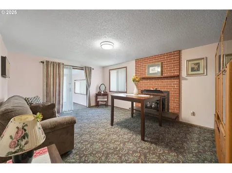 15651 SE Clinton Court Portland OR 97236