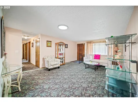 15651 SE Clinton Court Portland OR 97236