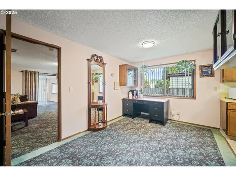 15651 SE Clinton Court Portland OR 97236