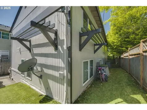 7831 SW 34th Avenue Portland OR 97219