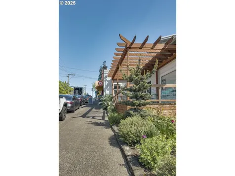 7831 SW 34th Avenue Portland OR 97219