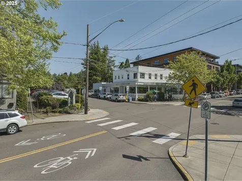 7831 SW 34th Avenue Portland OR 97219