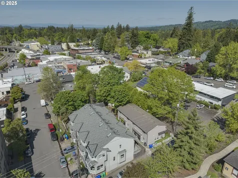 7831 SW 34th Avenue Portland OR 97219