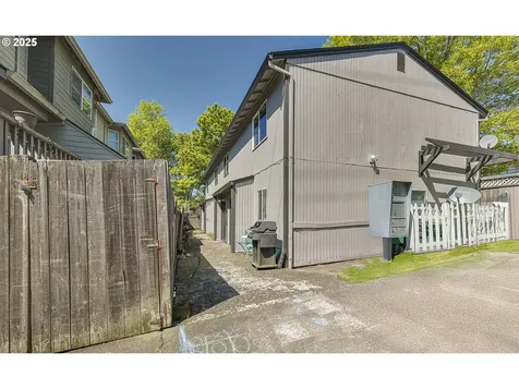 7831 SW 34th Avenue Portland OR 97219