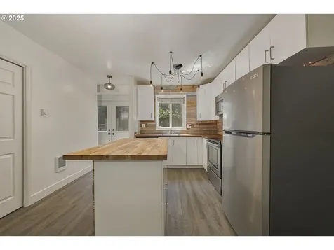 7831 SW 34th Avenue Portland OR 97219