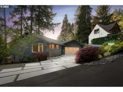 4215 SW Chesapeak Avenue Portland OR 97239