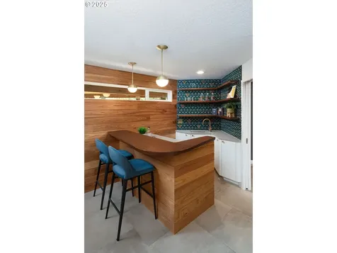 4215 SW Chesapeak Avenue Portland OR 97239