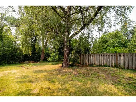 2133 SW Taylors Ferry Road Portland OR 97219