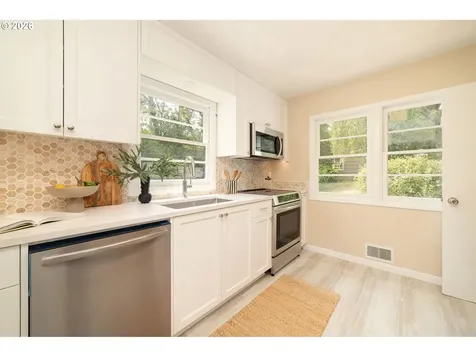 2133 SW Taylors Ferry Road Portland OR 97219