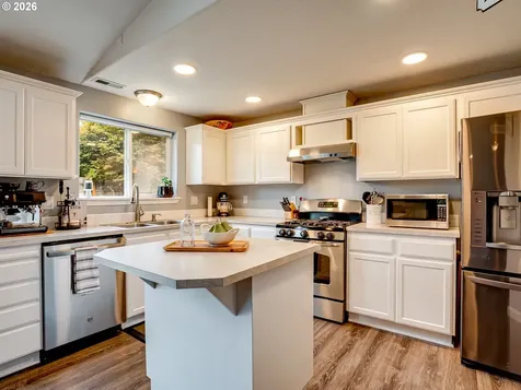 810 Columbia Drive Molalla OR 97038