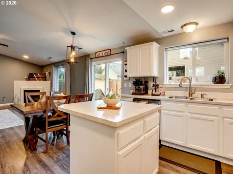 810 Columbia Drive Molalla OR 97038