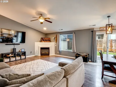 810 Columbia Drive Molalla OR 97038