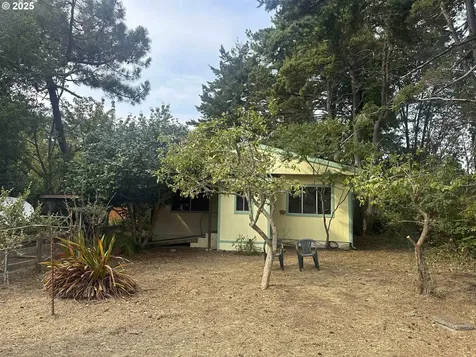 628 W 13th Street Port Orford OR 97465