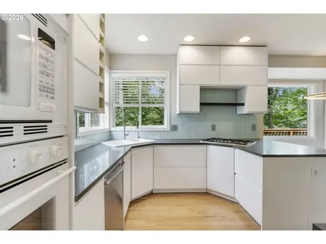 9907 NW Bartholomew Drive Portland OR 97229