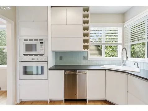 9907 NW Bartholomew Drive Portland OR 97229