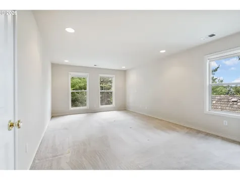 9907 NW Bartholomew Drive Portland OR 97229