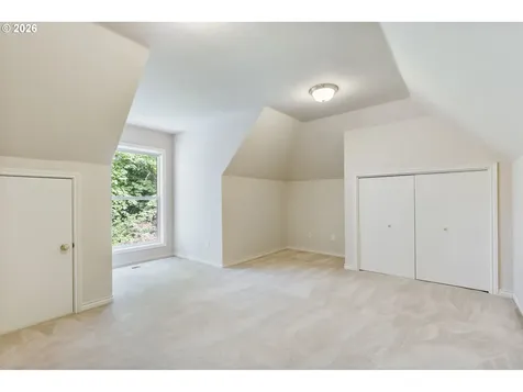 9907 NW Bartholomew Drive Portland OR 97229