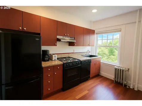 1005 SW Park Avenue Portland OR 97205