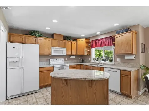 1967 NW Penny Lane Mcminnville OR 97128