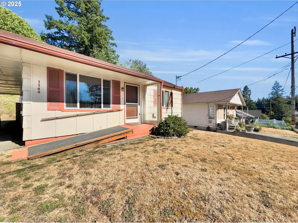 1548 N Ivy Street Coquille OR 97423