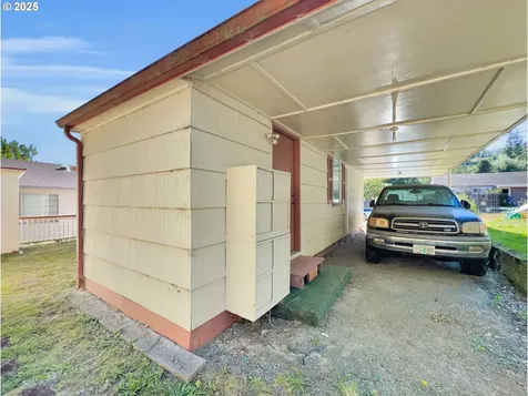 1548 N Ivy Street Coquille OR 97423