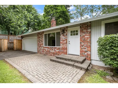 3941 SW Plum Street Portland OR 97219
