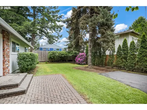 3941 SW Plum Street Portland OR 97219