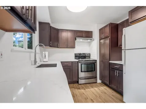 3941 SW Plum Street Portland OR 97219