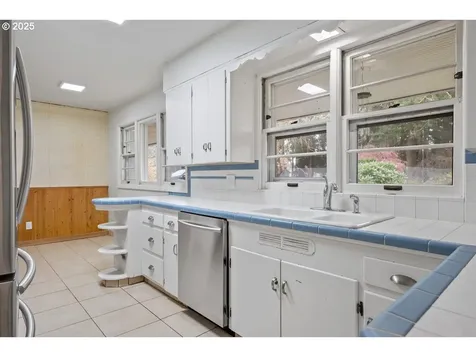 13223 SE Harold Street Portland OR 97236