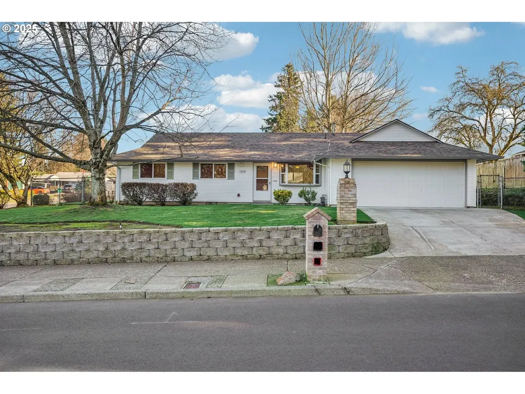 1208 SE 209th Avenue Gresham OR 97030