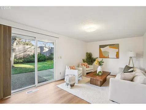1208 SE 209th Avenue Gresham OR 97030