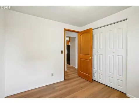 1208 SE 209th Avenue Gresham OR 97030