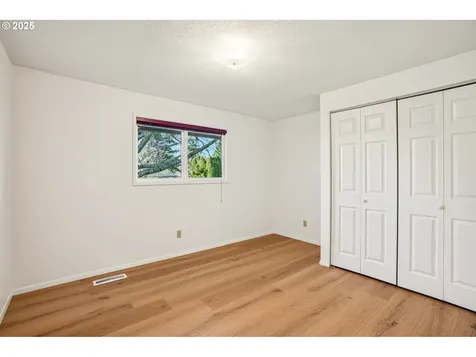 1208 SE 209th Avenue Gresham OR 97030