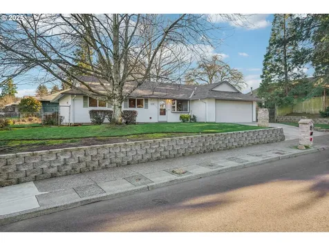 1208 SE 209th Avenue Gresham OR 97030