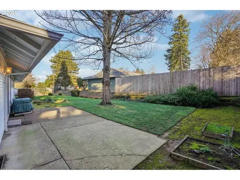 1208 SE 209th Avenue Gresham OR 97030