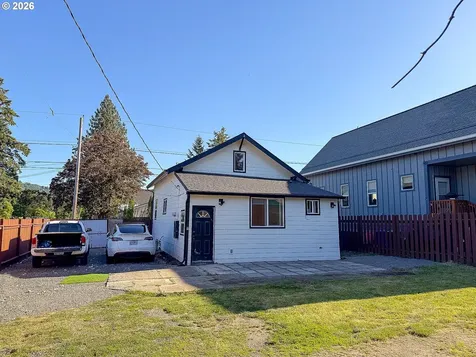 10027 SE Knight Street Portland OR 97266