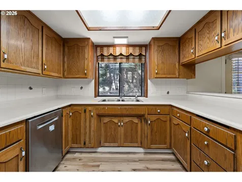 5201 Lake Shore Drive Selma OR 97538