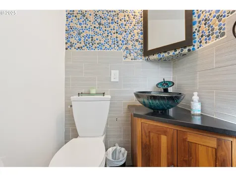 65 SW Frenwood Way Beaverton OR 97005