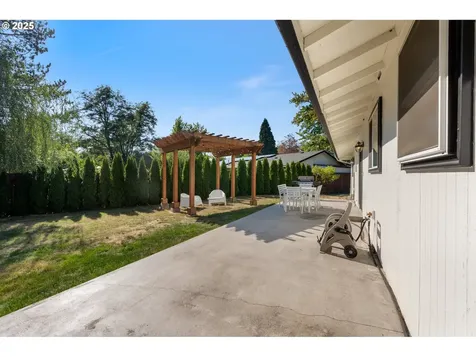 65 SW Frenwood Way Beaverton OR 97005