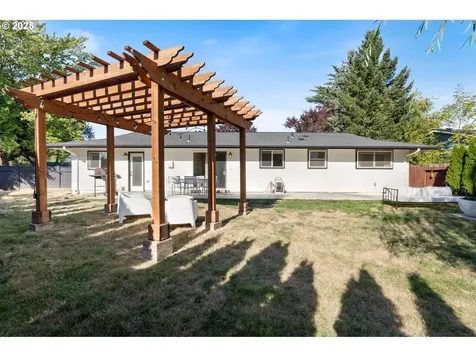 65 SW Frenwood Way Beaverton OR 97005