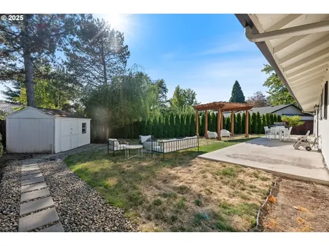65 SW Frenwood Way Beaverton OR 97005