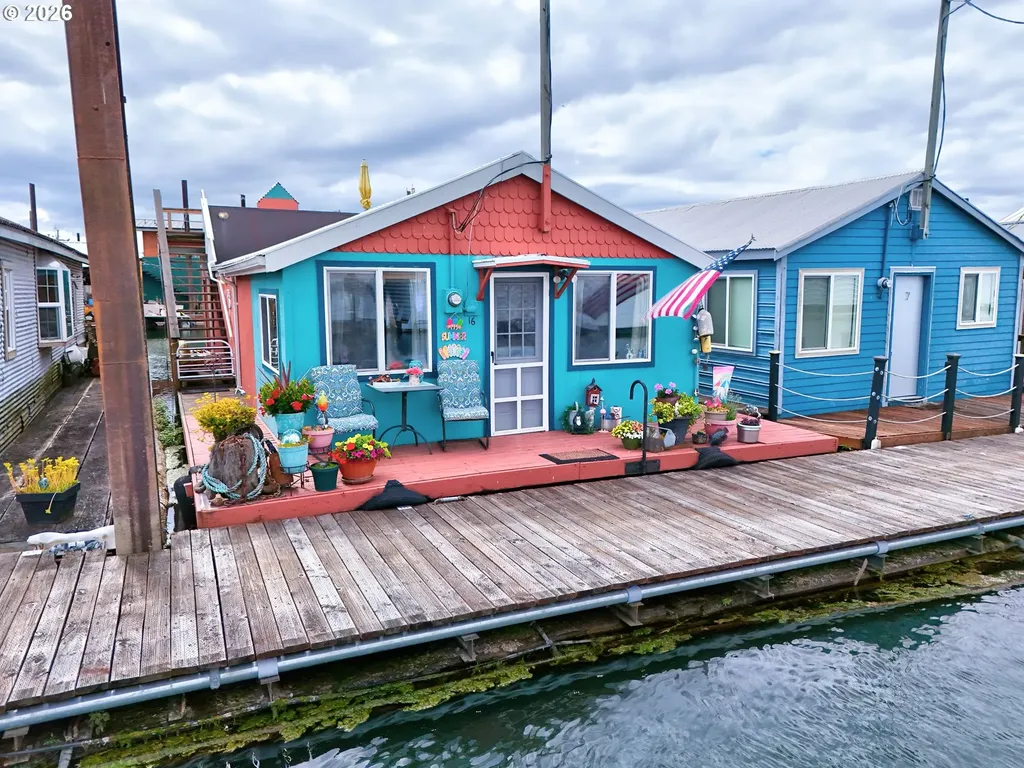 2915 NE Marine Drive Portland OR 97211