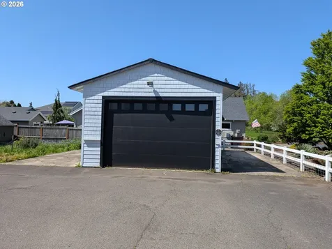 19149 S End Road Oregon City OR 97045