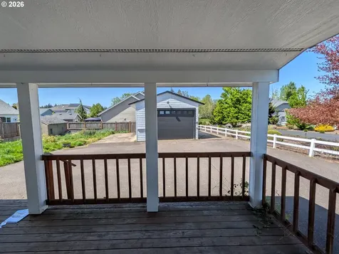 19149 S End Road Oregon City OR 97045